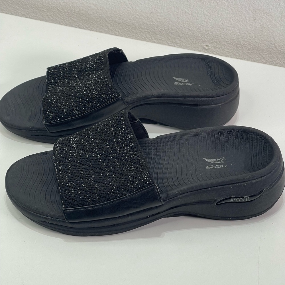 Skechers Go Walk Arch Fit Black Slides Women's 6 Casual Comfort Y2K Style Chunky